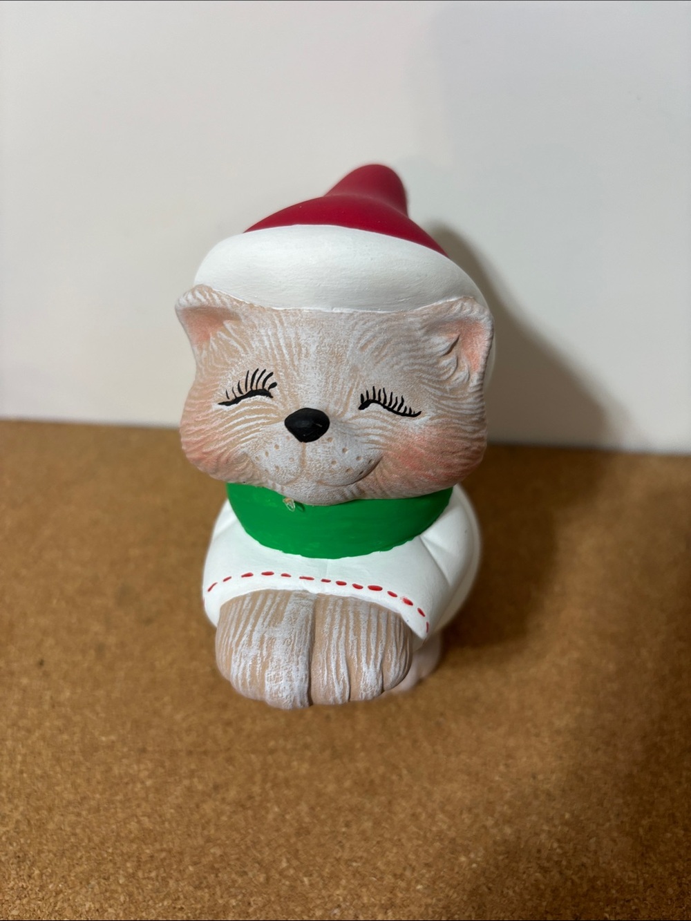 💐3/$15 Holiday Cat Small Pet Figurine in Red, White, Green Ceramic 6” Vintage